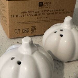 NIB - White Pumpkin Salt & Pepper Shakers by talking tables, new in box